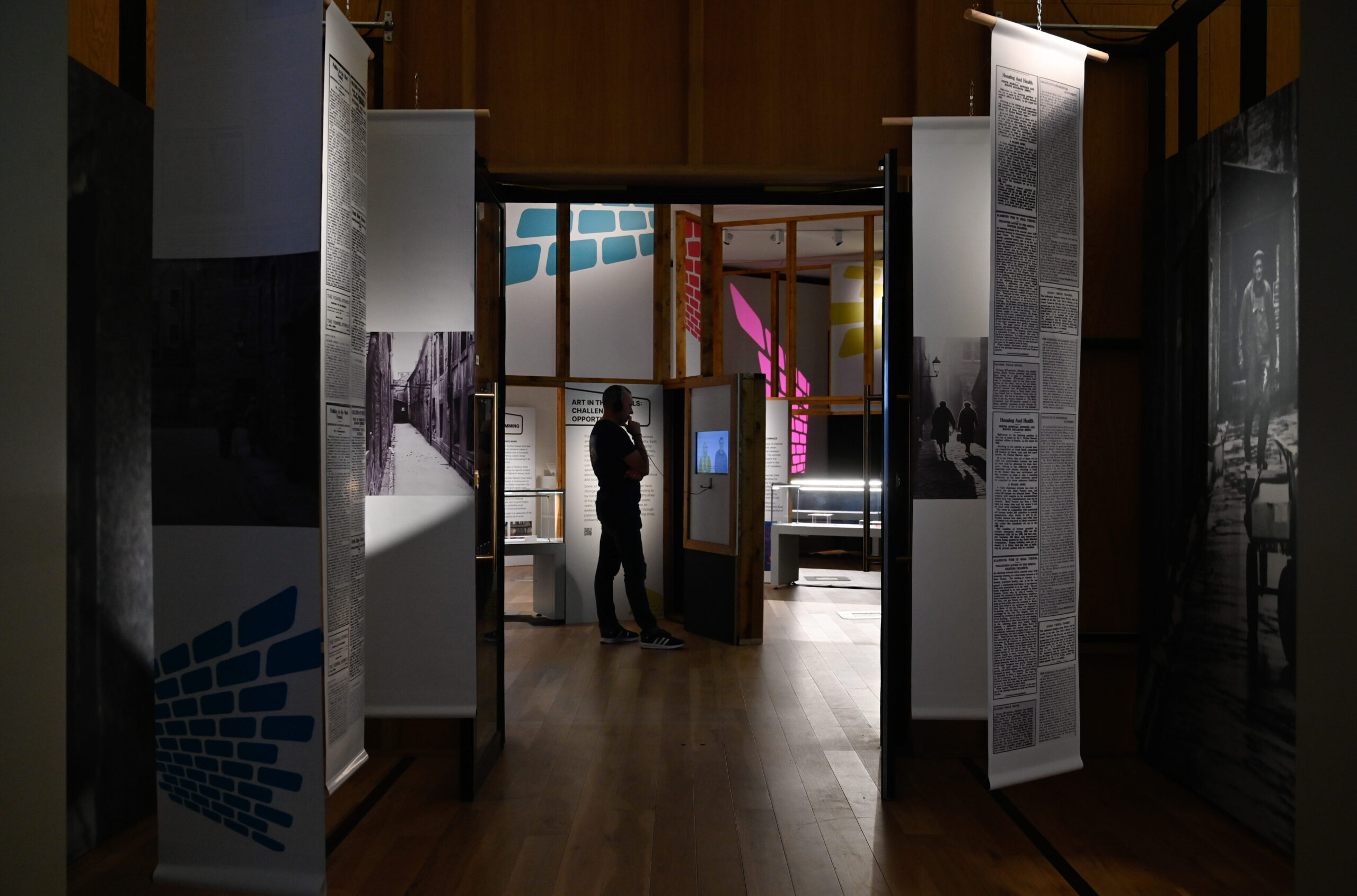 Figure-8-Exhibition-View-Sightline-from-Gallery-1-into-Gallery-2-scaled-aspect-ratio-530-350